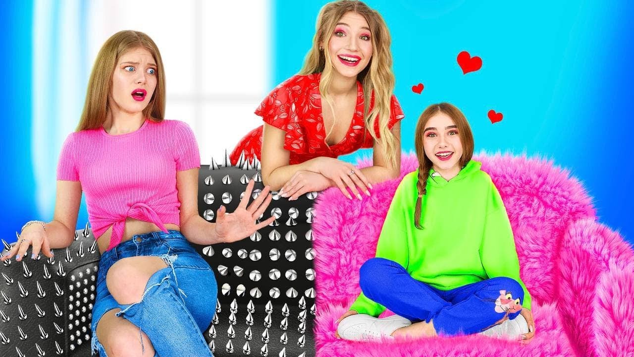 МОЯ СЕСТРА ПРИЁМНАЯ! Младшую Сестру Любят Больше, Чем Меня | Старшая VS Младшая Сестра