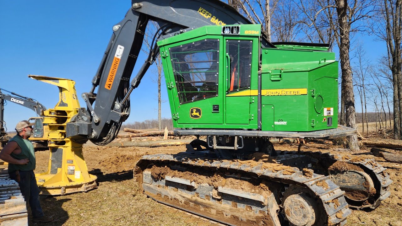 859M John Deere Monster