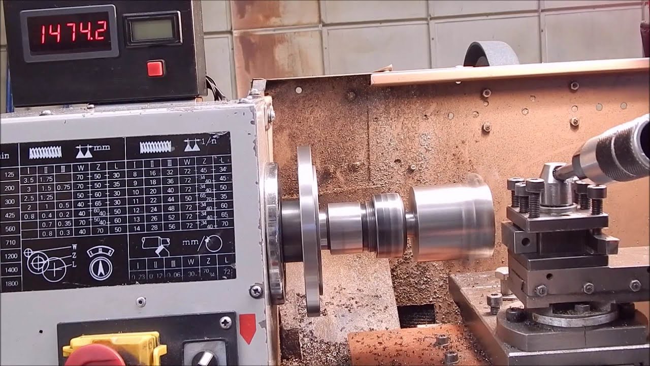 Simple milling on a metal lathe using just the tool post