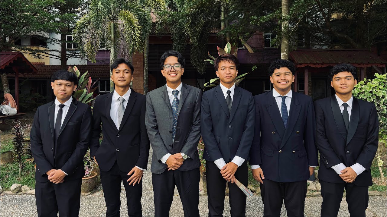 ENT300 Business Plan Presentation JBA1195A Group 1 Puré Scoop