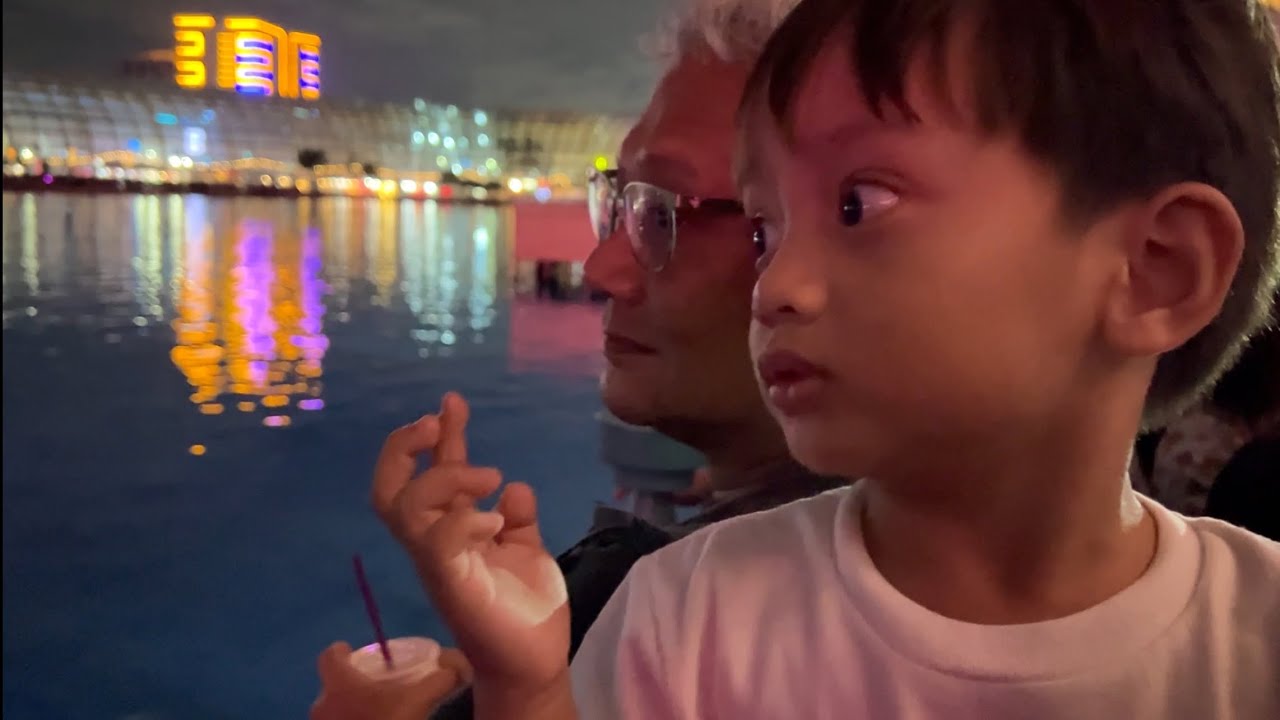 Luka Reacts! Okada Fountain Show