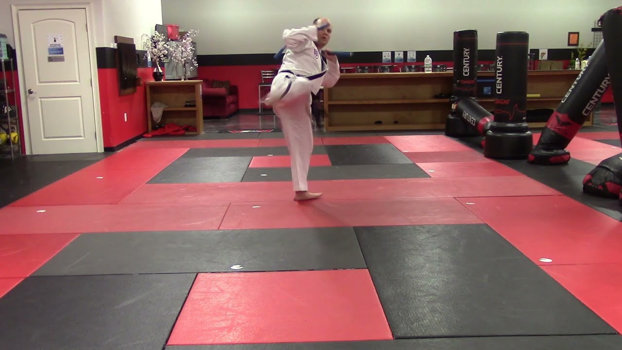Black Belt Double Ssahng Jeol Bong Form | Richmond Hill Martial Arts