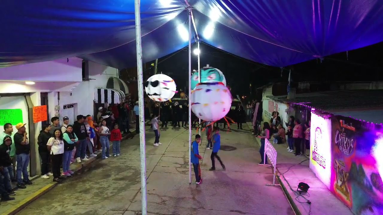 Banda tierra de Oaxaca, pinta de mural san Antonio de Padua zimatlan
