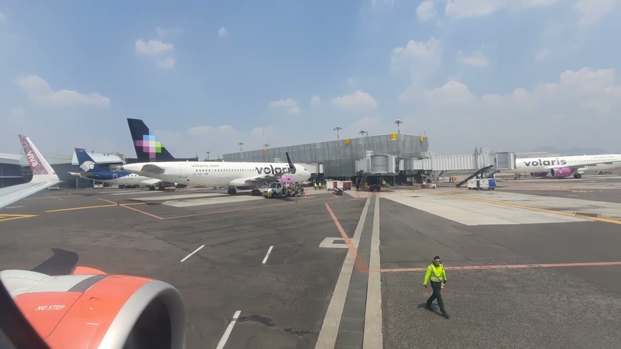 despegue y vuelo Viva Aerobus, CDMX-Tijuana.