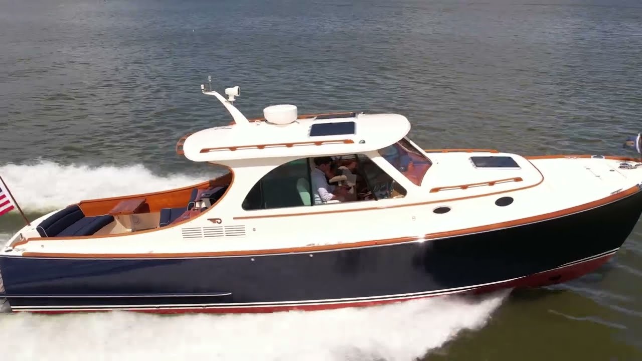 Hinckley Talaria 34 