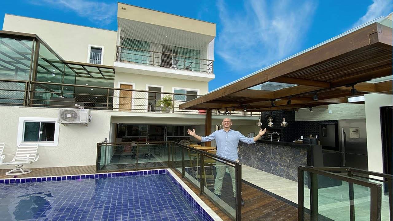 R$ 1.970.000,00 - ESSA CASA É FORA DE SÉRIE, ALTO LUXO!!! PORTEIRA FECHADA - ARARUAMA RJ