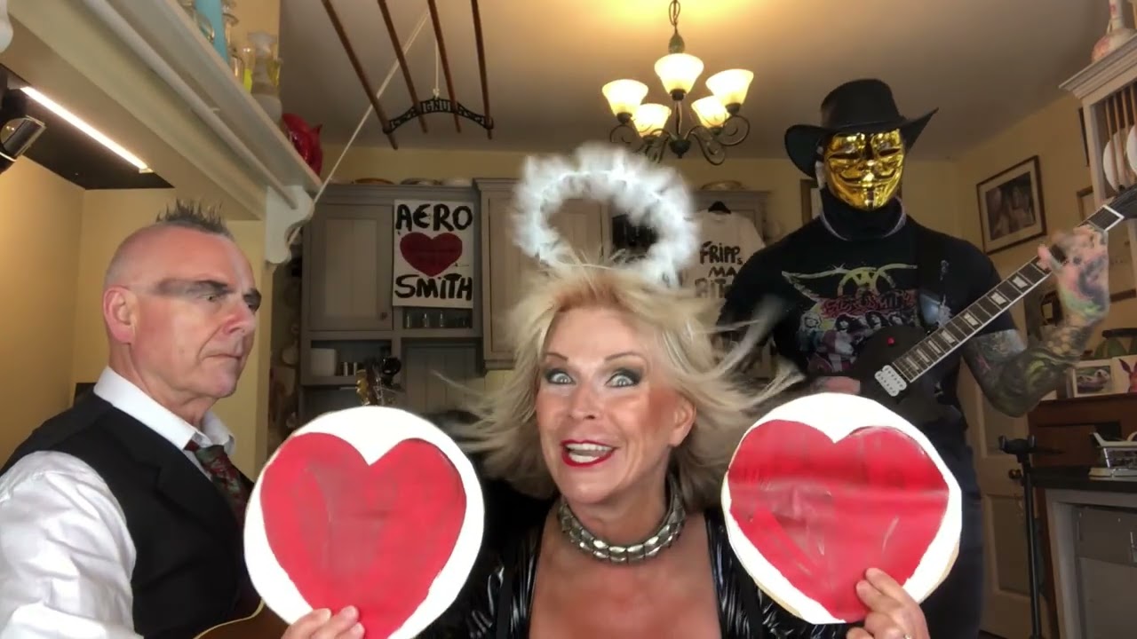 Toyah & Robert - Sunday Lunch, Love In An Elevator!