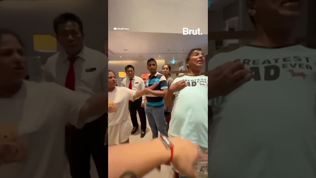 A tourist began yelling at hotel staff in Bangkok, accusing them of double-charging him.