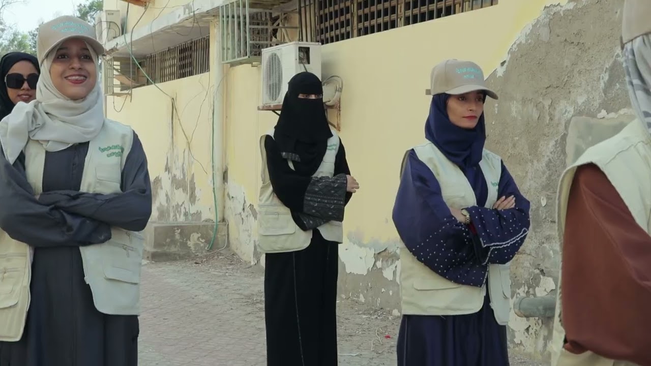 انقذوا السلاحف البحرية في خليج عدن بمشاركة طلاب كلية الاعلام بجامعة عدن