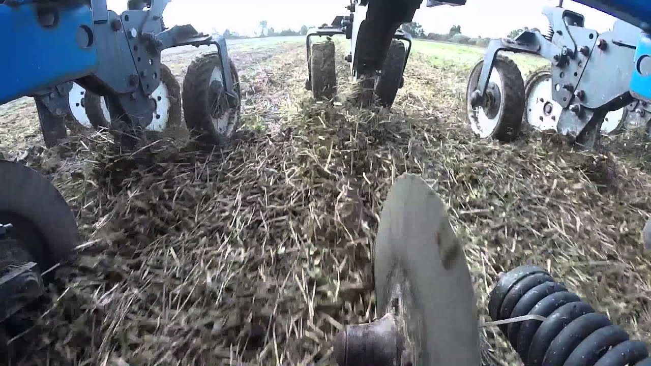 CIH 7140 with DMI Ecolotill 5 shank ripper