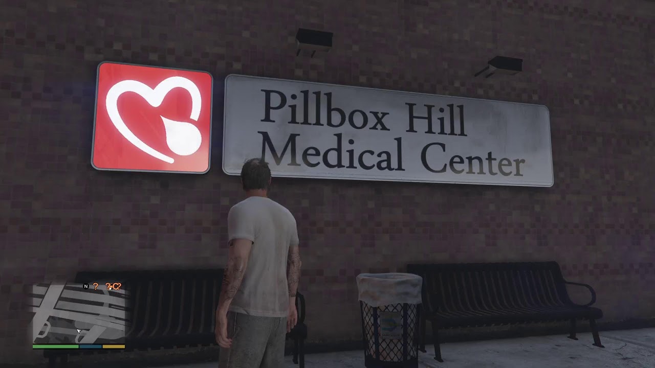 Playing trevor phillips mission gta v and robbing gun store calling cop on gun store person