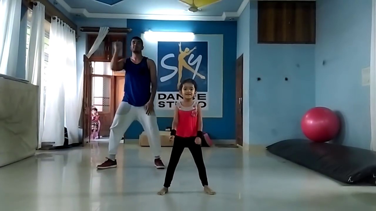 Kala Chashma / Baar Baar Dekho / Angel Arya / 4 years Old Kid Dance