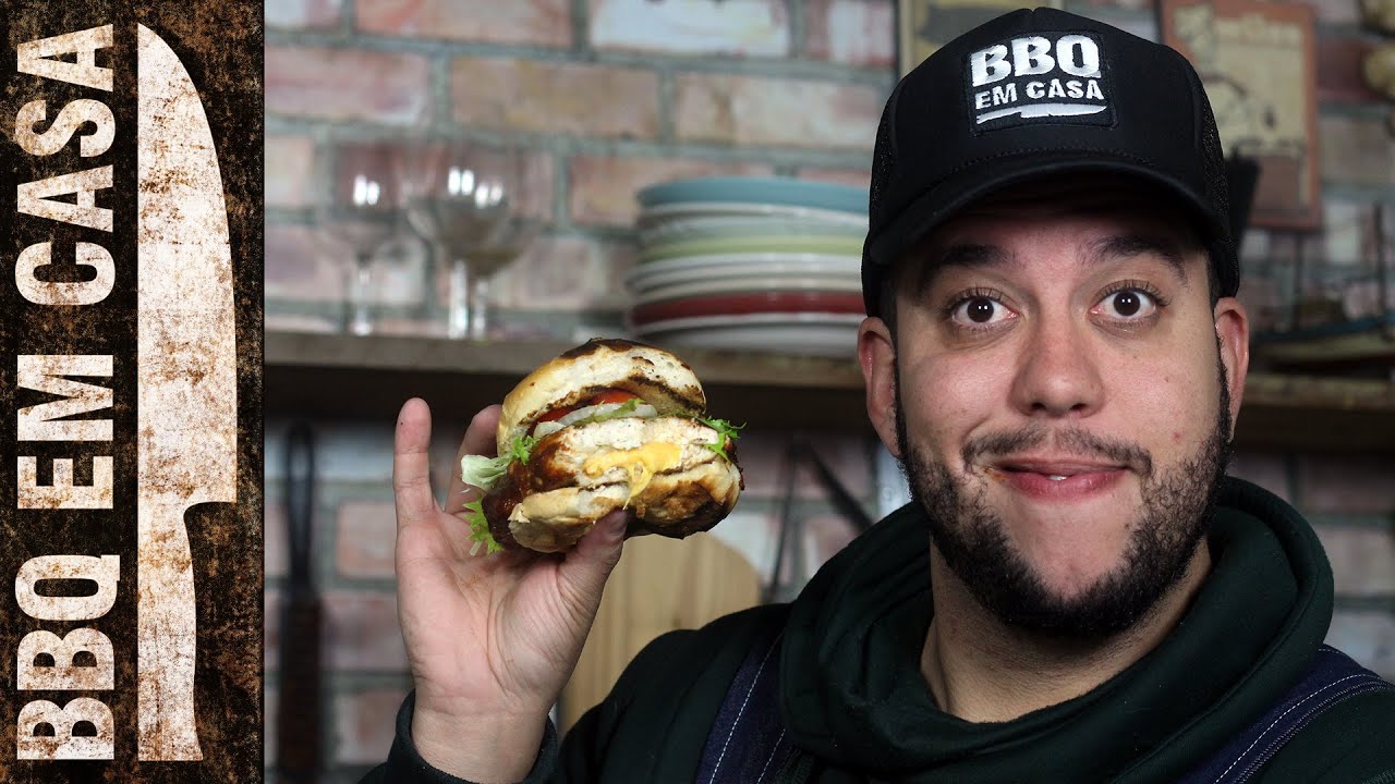 RECEITA DE HAMBURGUER DE FRANGO AO MOLHO BARBECUE