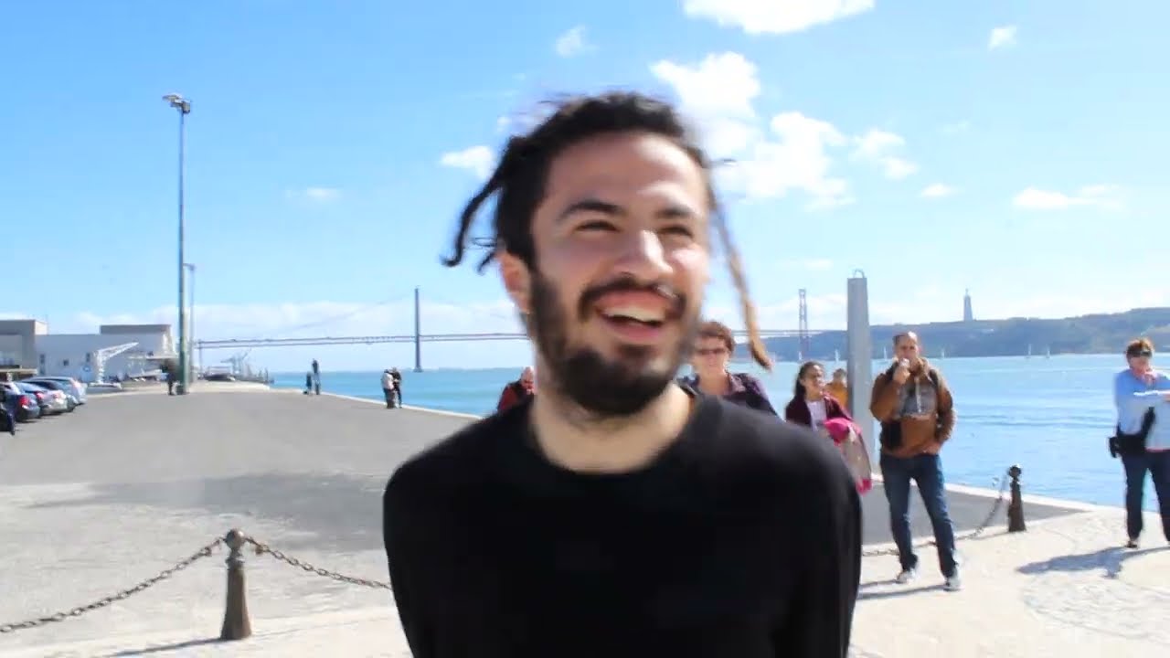 2 Street Artist in Lisbon (2019)
