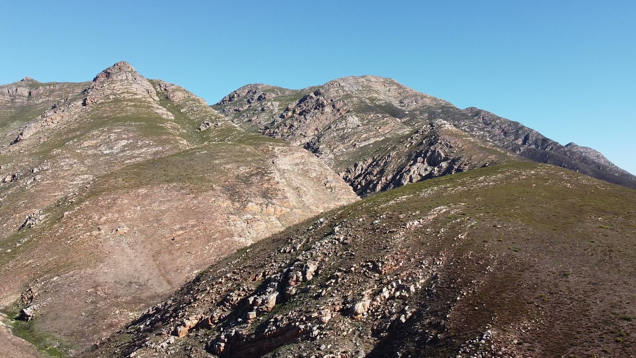 Large Western Cape mountainous farm for sale www.leopardrockestates.co.za