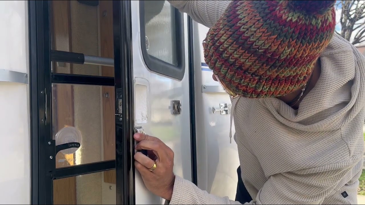 Casita Camper Quick Hack:  $100 Keyless Entry Door Lock with Remotes