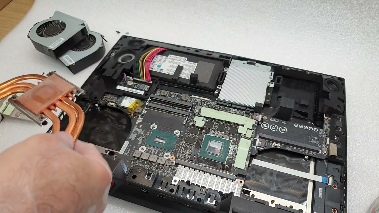 MSI GT75 TITAN 8RG | MAINTENANCE | THERMAL PASTE RENEW | ЗАМЕНА ТЕРМОПАСТЫ