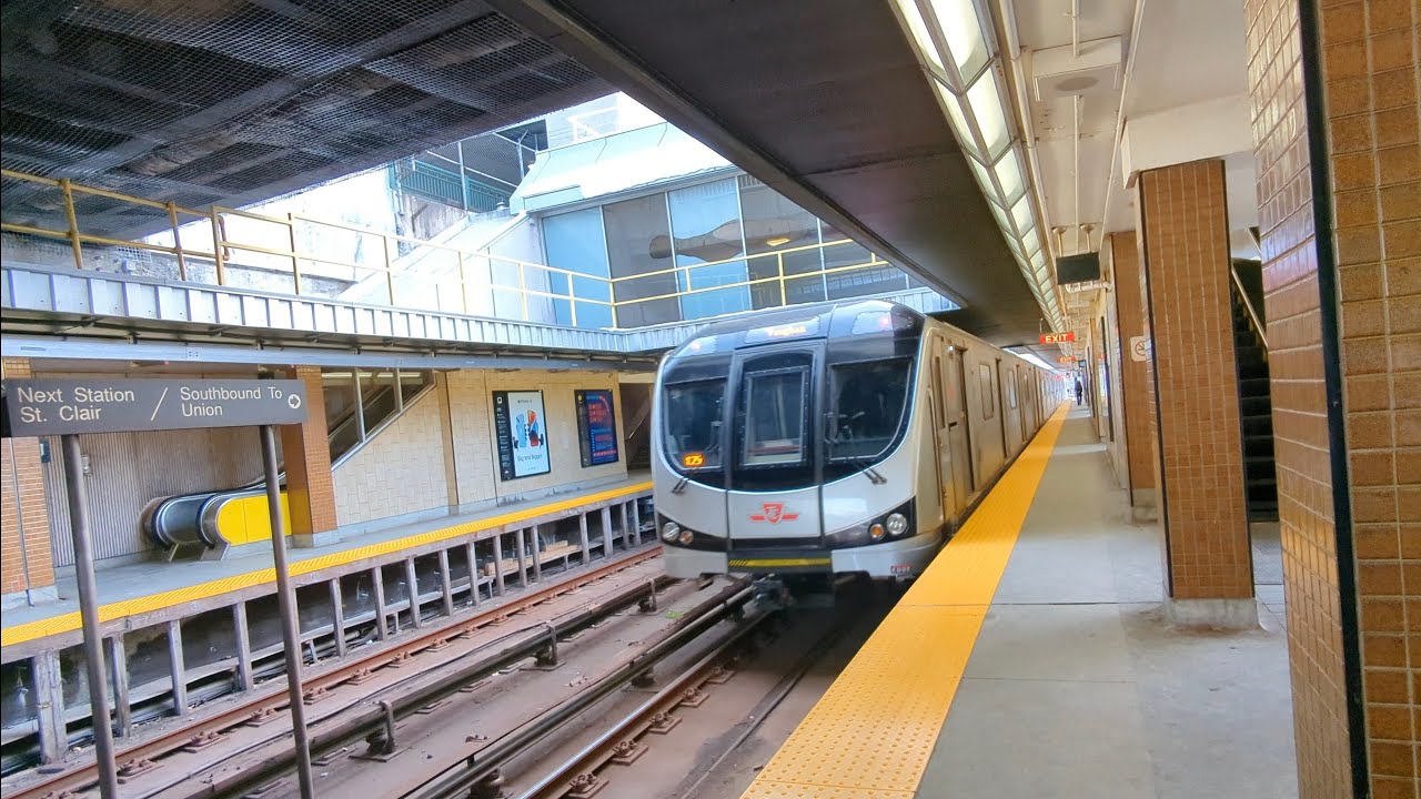 TTC Davisville Subway Station Tour