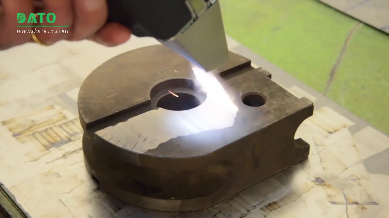 1000W/2700W/3900W/4700W DTCL Handheld Fiber Laser Cleaning Machine | Rust remove Working Video