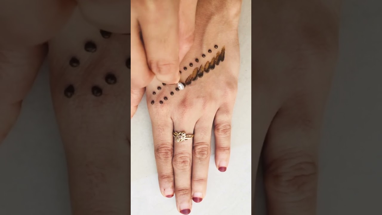 Easy henna trick ✌️#shorts #hennatrick #easymehndi #mehndiideas #hennadesign #simplehenna #mehandi