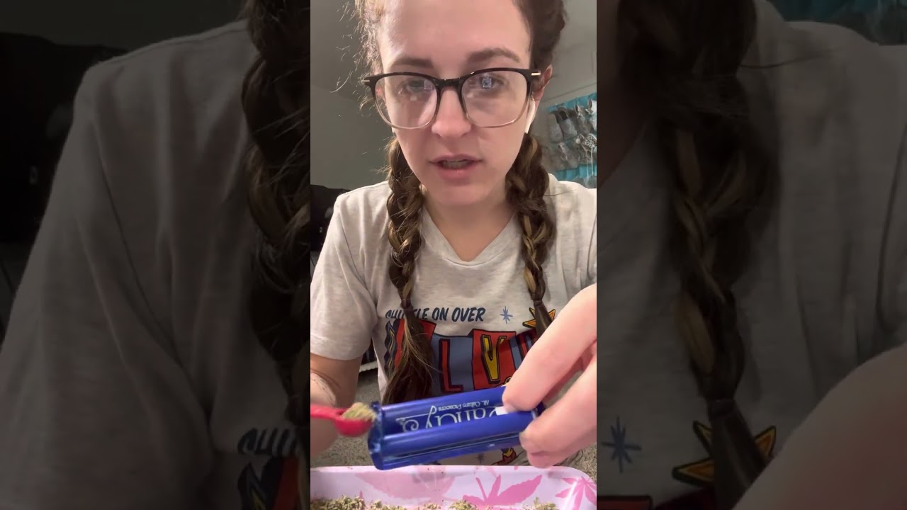 How to use a joint rolling machine with a paper tip!