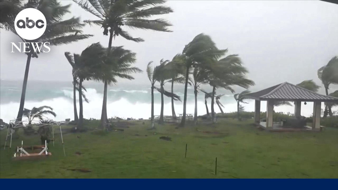 Hurricane Lala closing in on Hawaii, bringing heavy rain, wind