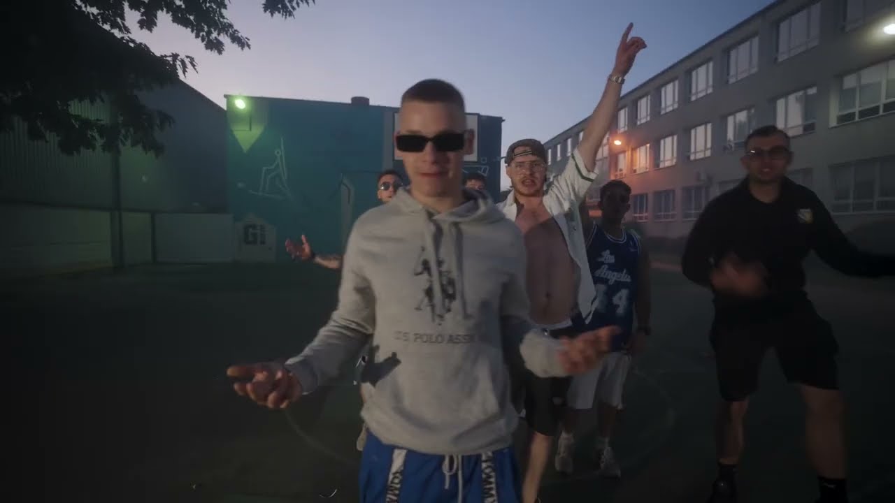 Kevin ft. Umiast - Płynie czas 