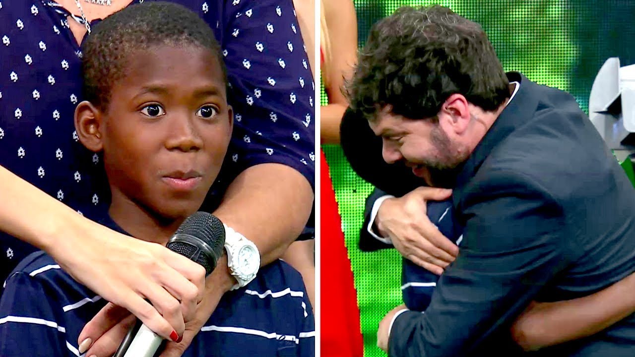 El nene que enterneció a todos luego de que le regalaran una tablet: “No puede ser más educado”