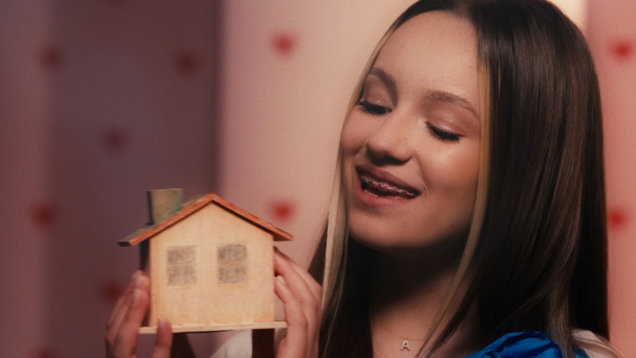 Antonia Grigore x Gașca Zurli - Vreau pupic de noapte bună | Videoclip Oficial