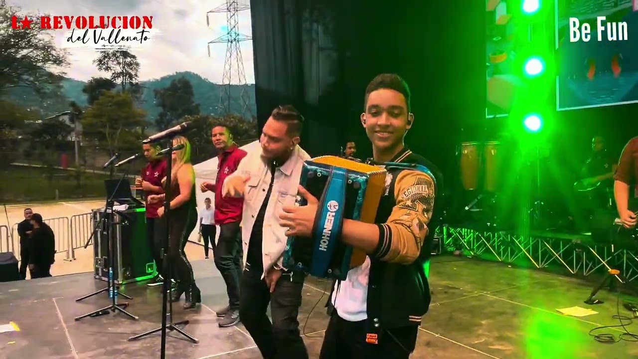 La Revolucion Del Vallenato - El Condor Herido (Fiesta De Comfama) #diomedesdiaz #vallenato