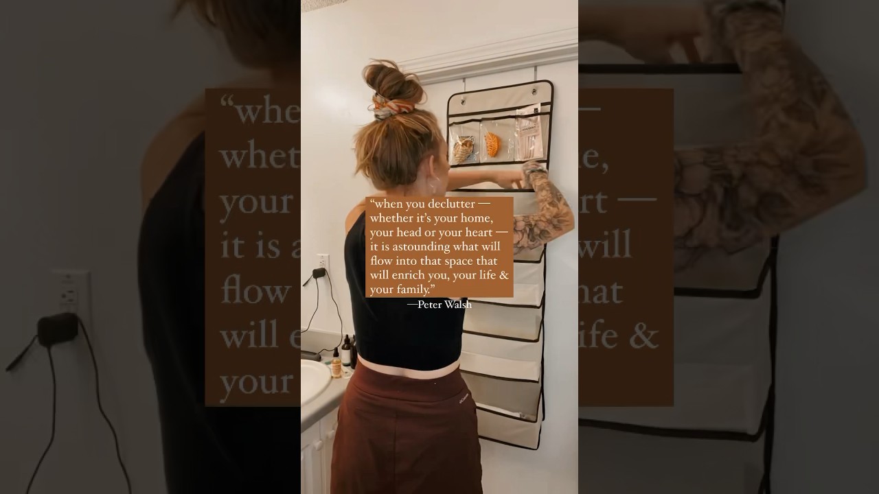 Declutter With Me! || Bathrooms || Minimalist May Day 9 #declutter #homemaker #homemaking