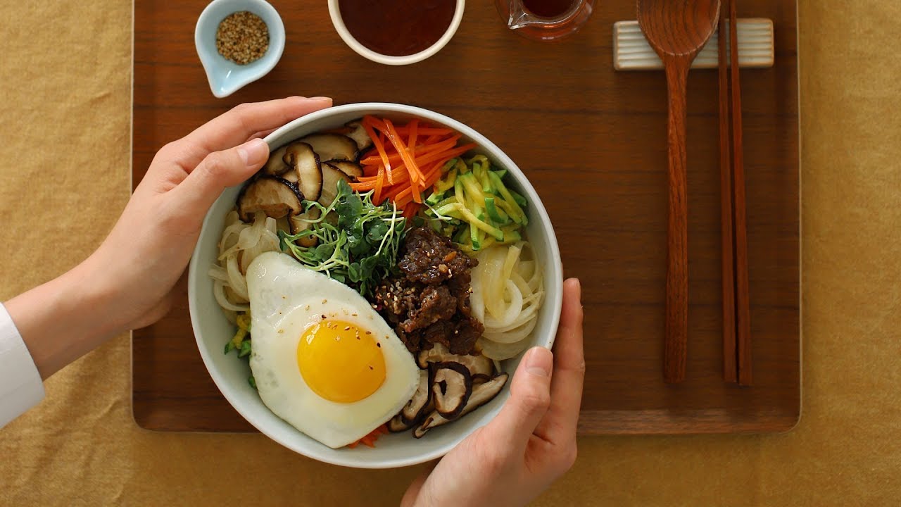 [ENG CC] 윤식당2 인기메뉴! 외국인도 사로잡은 불고기비빔밥 : Bulgogi Bibimbap, Youn's kitchen [우리의식탁]