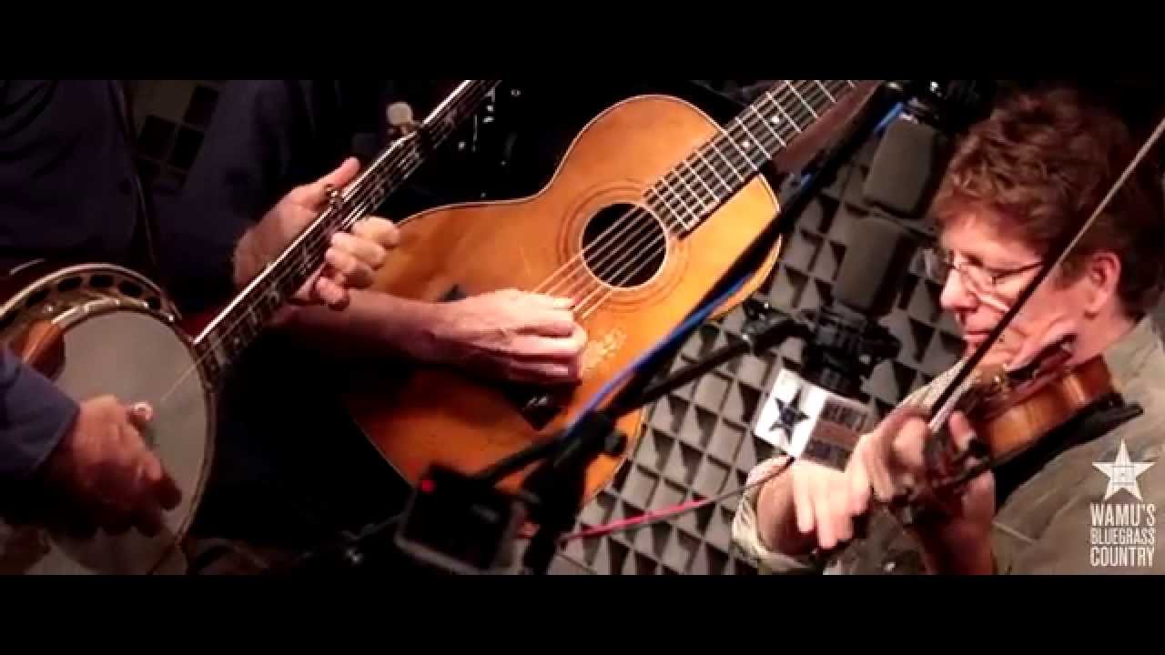 Hot Rize - A Cowboy's Life [Live at WAMU's Bluegrass Country]
