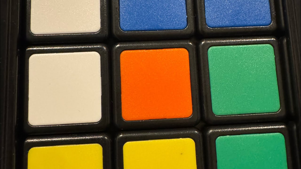Rubik&rsquo;s Race Game