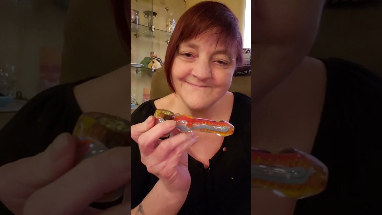 Strain Review GA Apple Pie pipe smoker tokesntalk 8m long boomer learning series owngrown meds