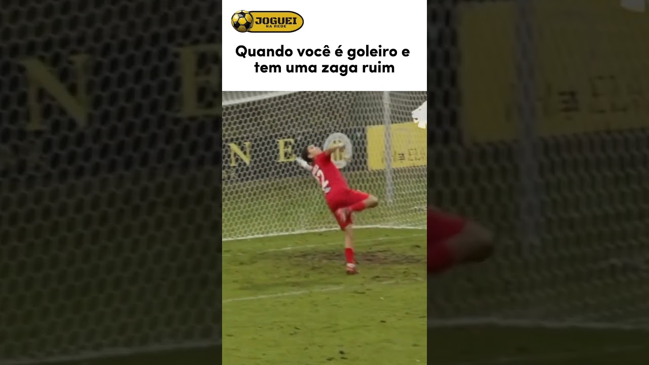 Se não fosse o goleiro, seria um golaço contra. 😅
