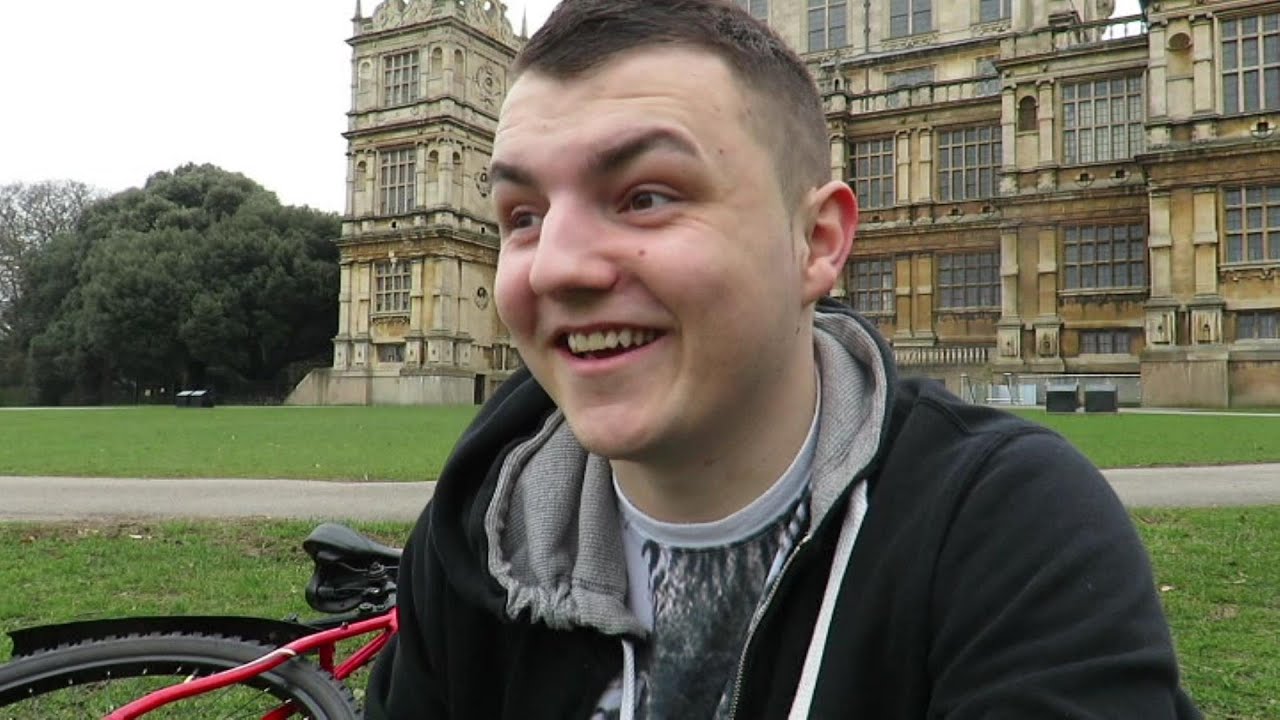 ATTACKED BY A GEESE AT BATMANS HOUSE!