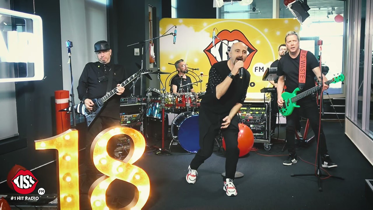 Voltaj - ”Noapte Bună”. LIVE la majoratul KISS FM