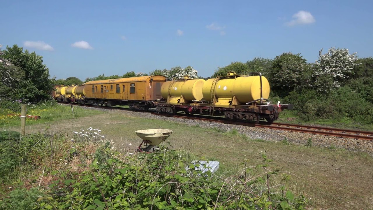 Weed spraying train at Dun Cormick Station, 06 Jun 18