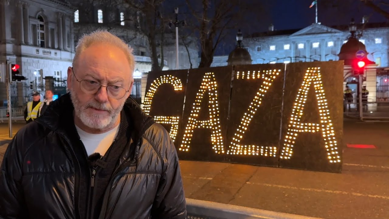 Liam Cunningham takes part in Palestine protest outside the Dáil