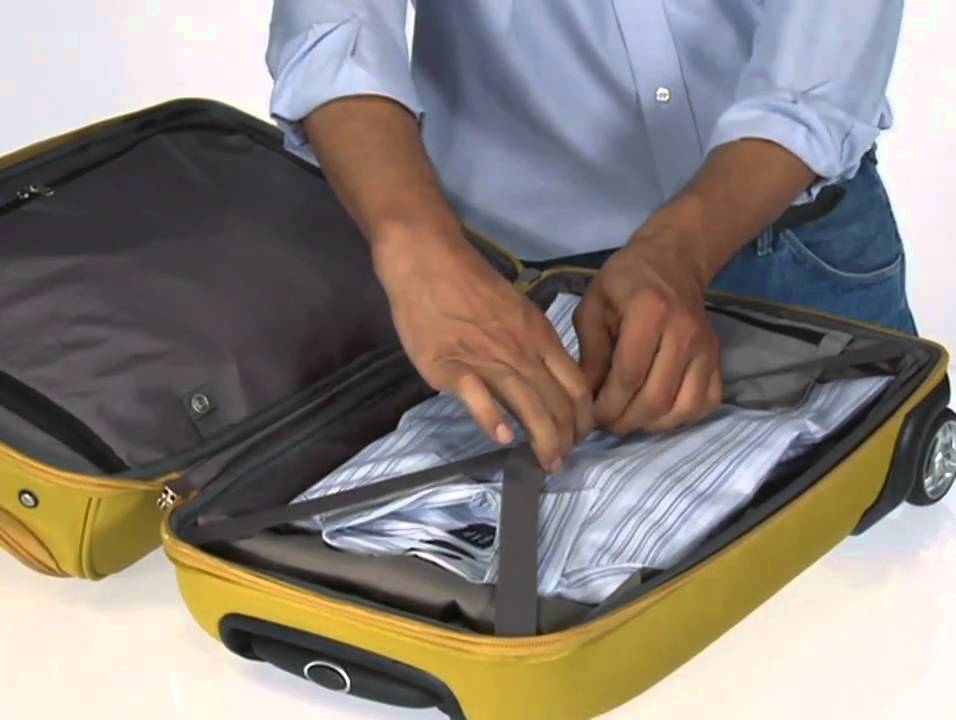 Case Logic Lightweight Rolling Duffel