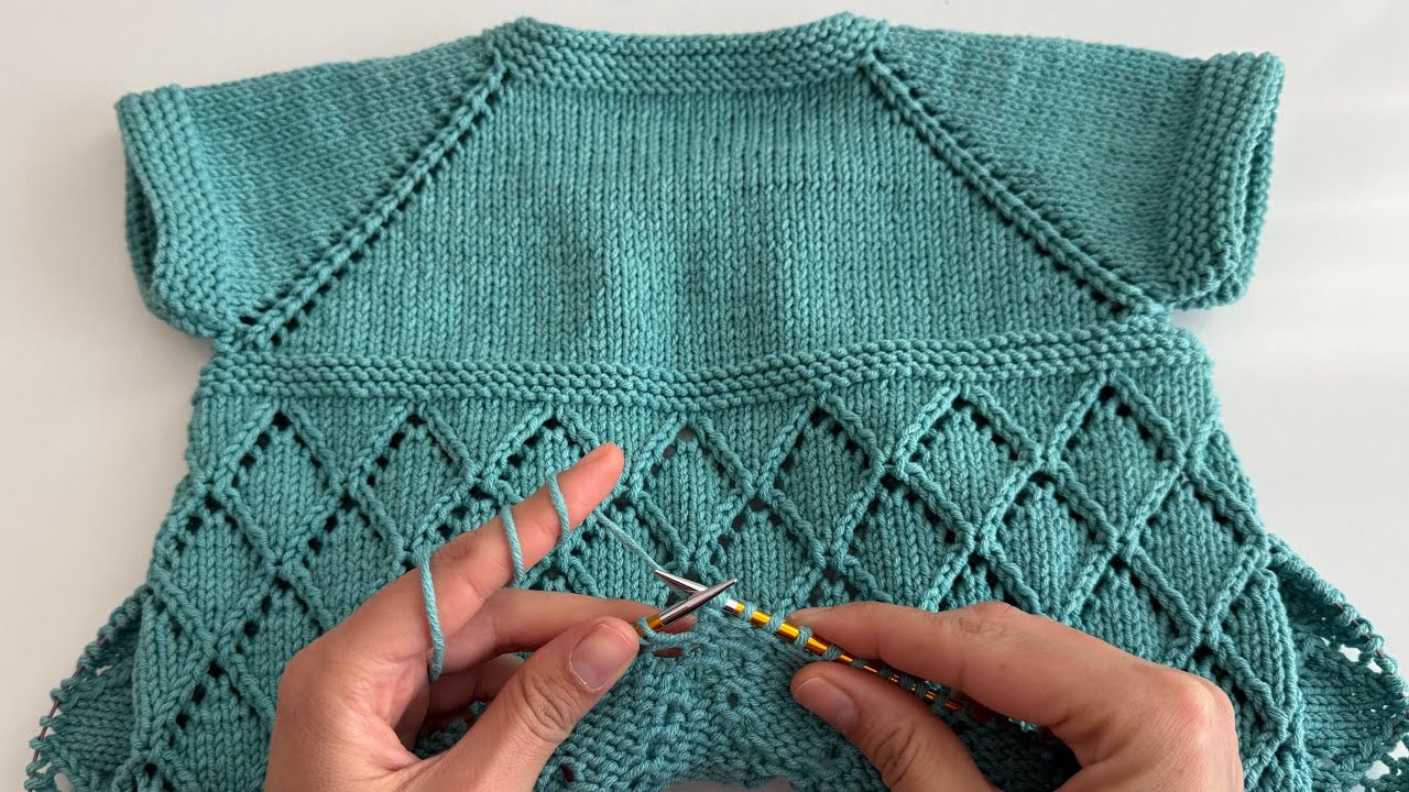 BAKLAVA MODELLİ ÇOK ŞIK YAKADAN BAİLAMA BEBEK YELEĞİ ANLATIMI♥️#knittingdesignforbaby #babyknitting