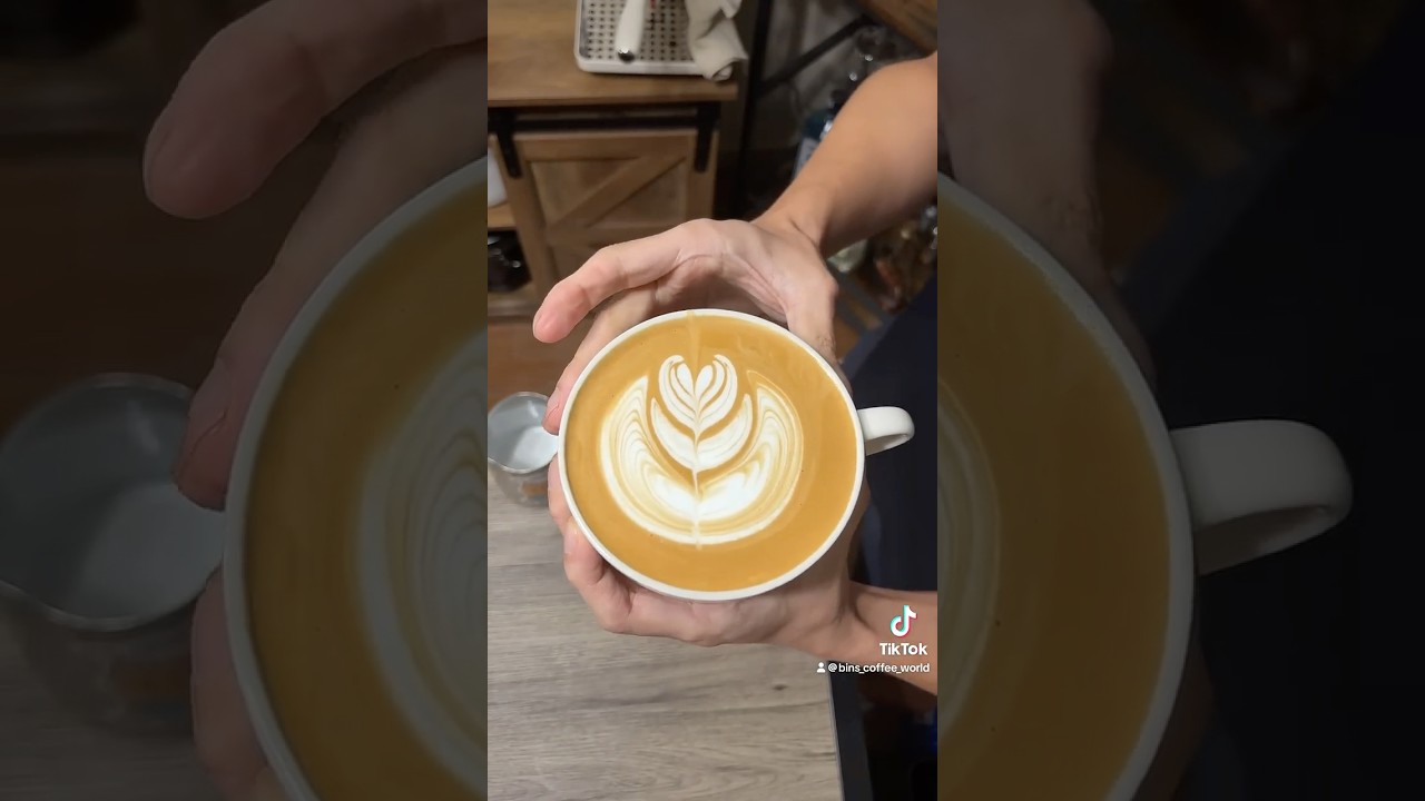 Wing tulip latte art  