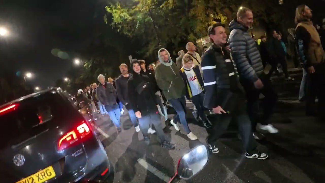 Del gym a casa de mi amigo… ¡y el estadio colapsó la calle!