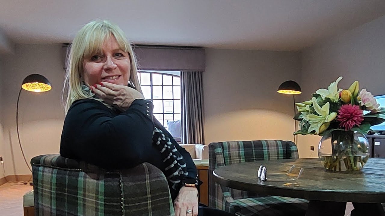 (PRESIDENTIAL SUITE 418) TITANIC HOTEL LIVERPOOL LYSTER ROOM..