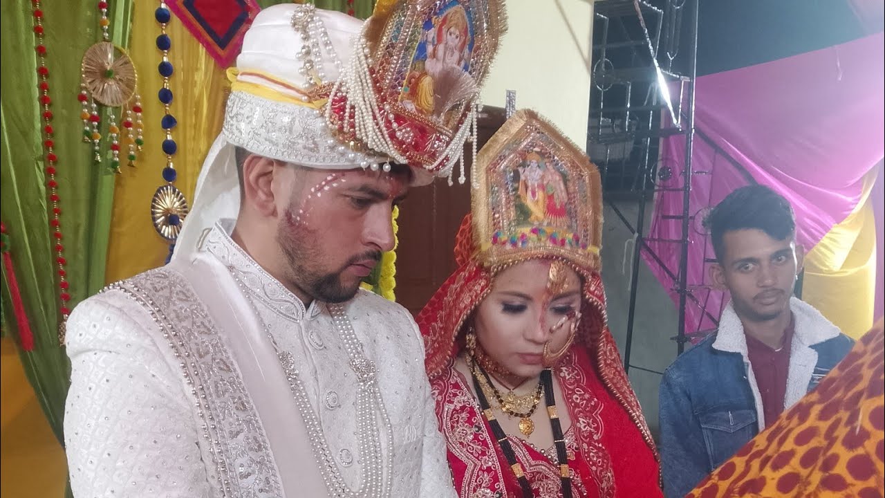 दूल्हे राजा अपनी दुल्हन लेके अपने घर पहुचे ll