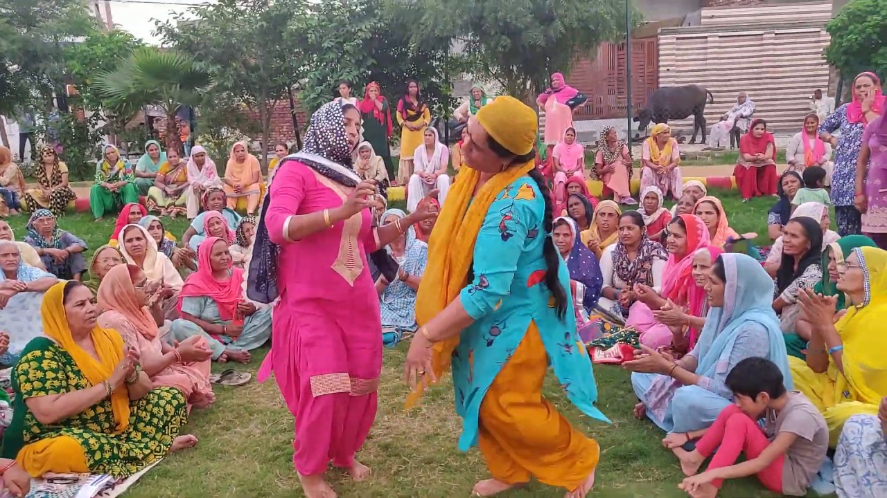 हे ऊतनी का छोड़ डिगर गा 🌹हे आधी रात ढली थी 🌹मेरा जेठा पिटै किवाड़