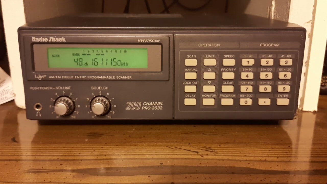 RADIO SHACK PRO-2032 Hyperscan Vintage Programmable Scanner