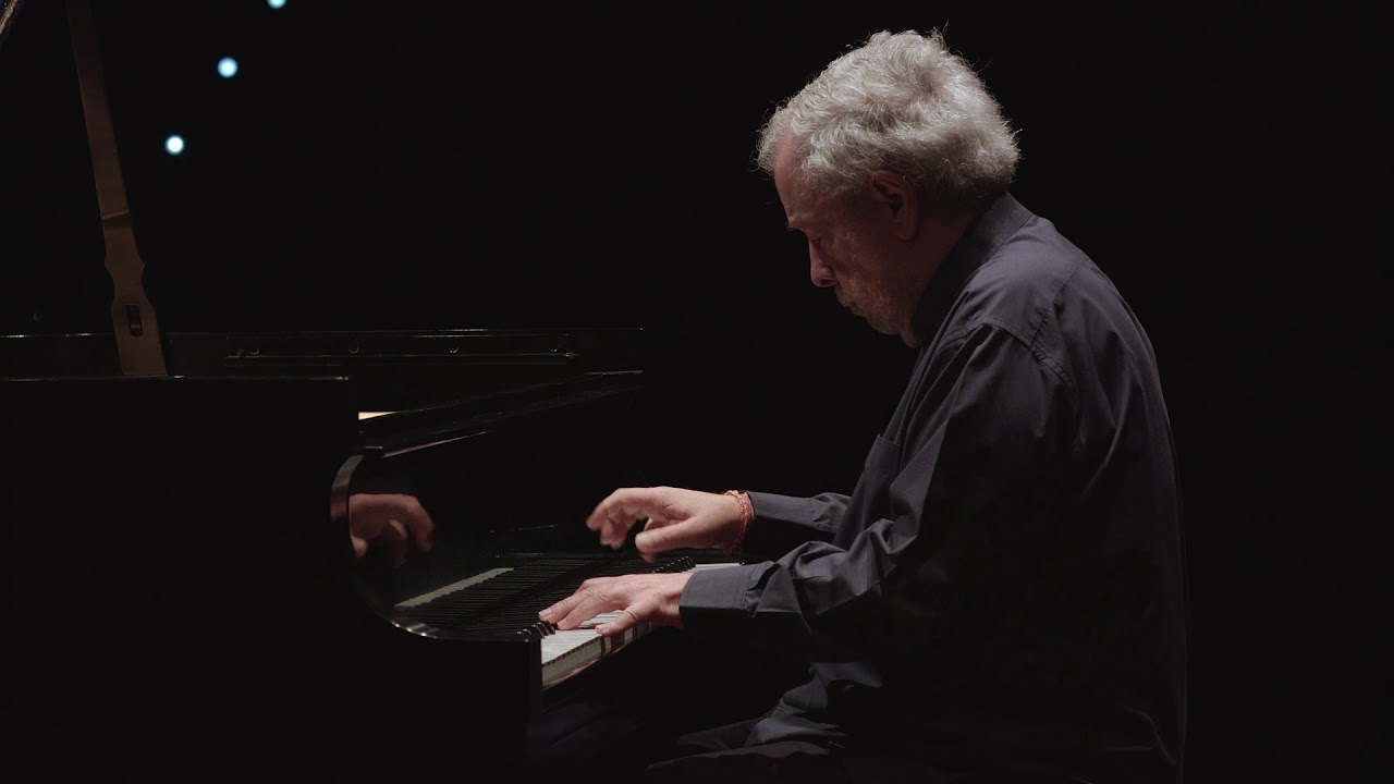 Chopin - Mazurca Op.17 No.4 em lá menor (Nelson Freire, piano)