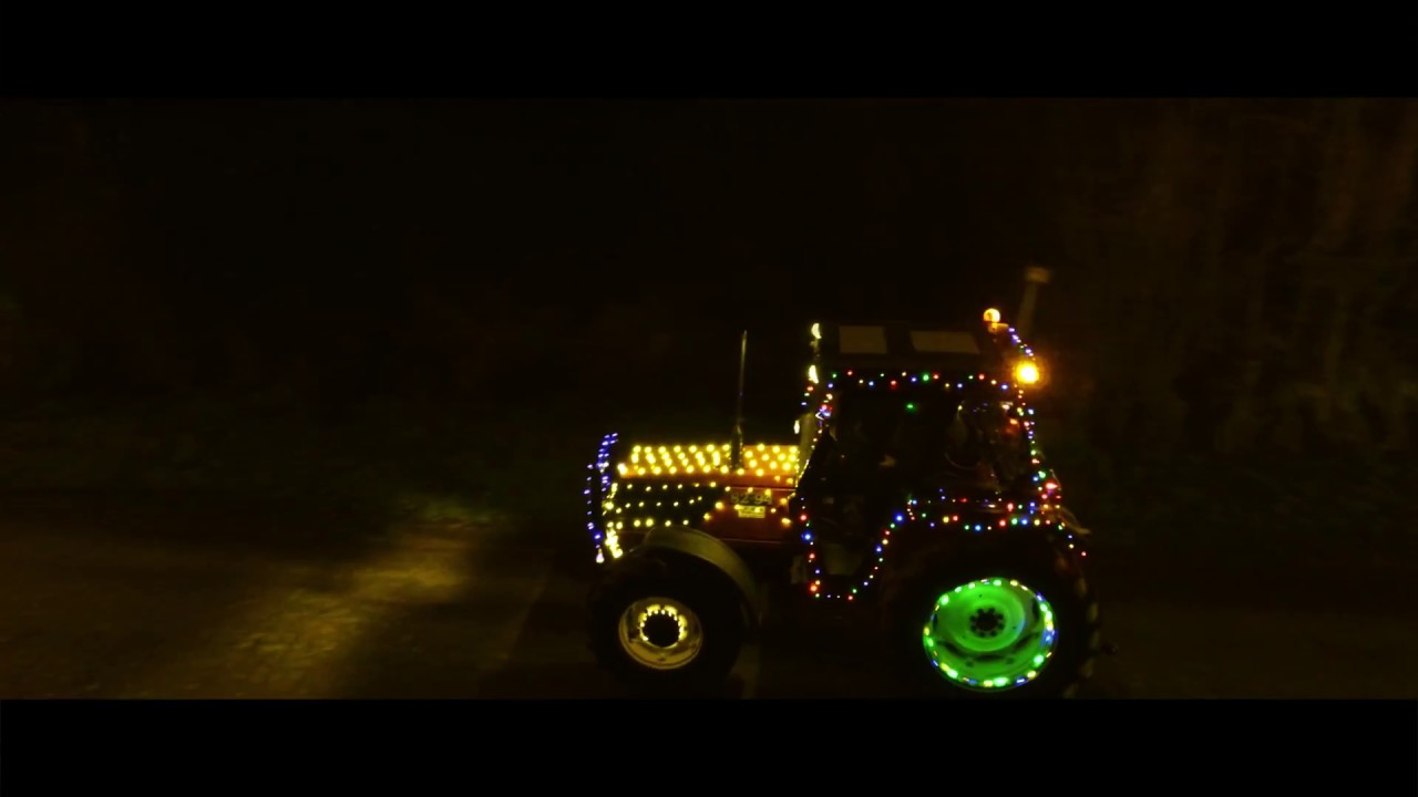 Verlichte traktorstoet/Kerstparade - Desteldonk (DRONE beelden)